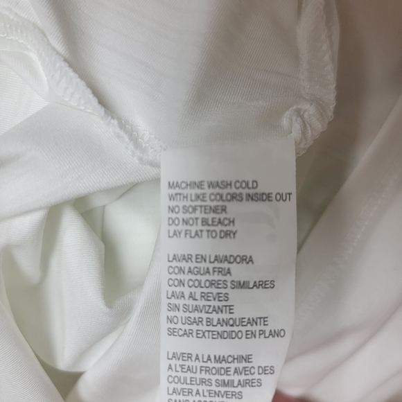 NWT Fabletics Womens White Eco-Conscious Twist Back Short Sleeve Tee Sz 1X Crop - Picture 9 of 10